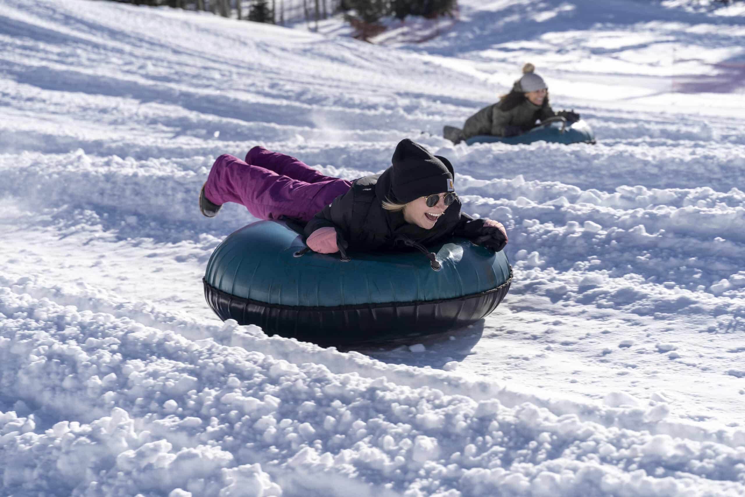 thumbnail image 2 of Rubber Master 40" Heavy Duty Snow Tube - Black 7.50-20 Winter Sledding Tube (Model 281900) 2 of 6